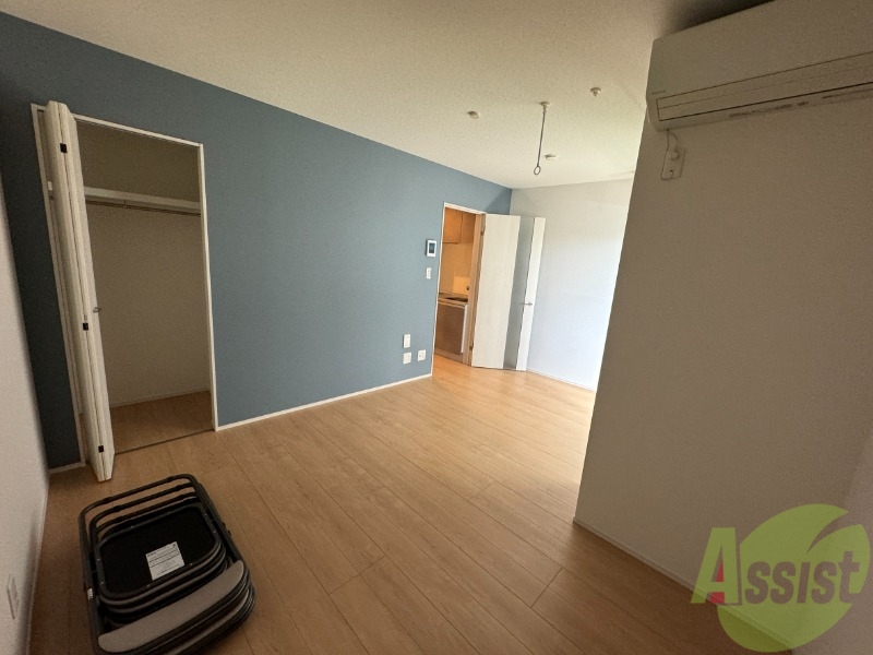 その他部屋・スペース　寝室になりそうな洋室です。シンプルで落ち着きますね。