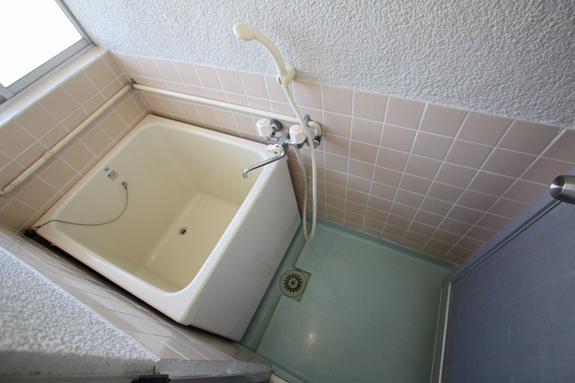 バス・シャワールーム　※同タイプ・別のお部屋の写真です