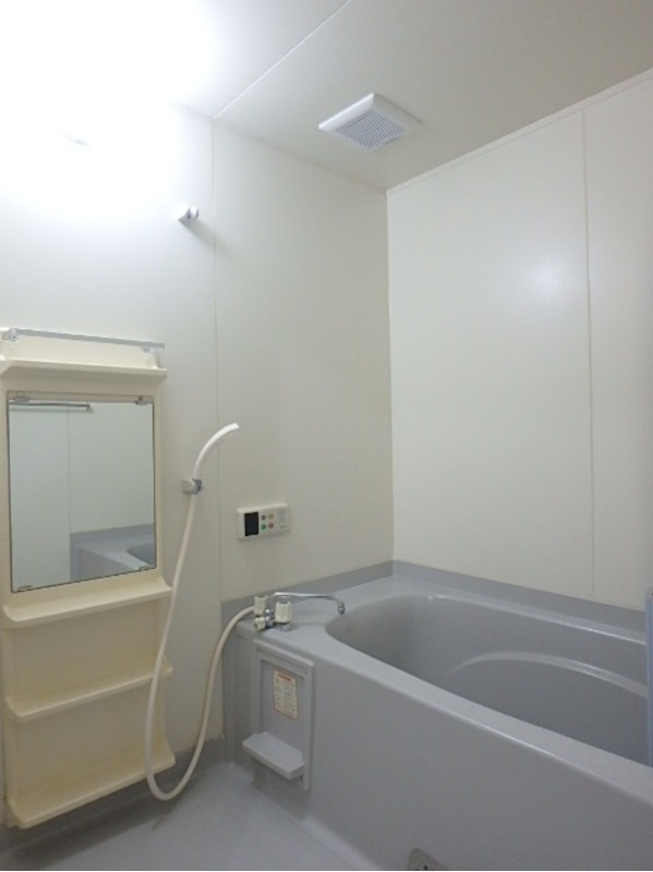 バス・シャワールーム　図面と現状に相違がある場合には現状を優先