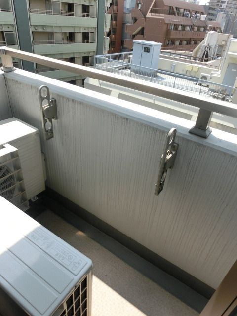 バルコニー　★物干し竿掛けフック付き★