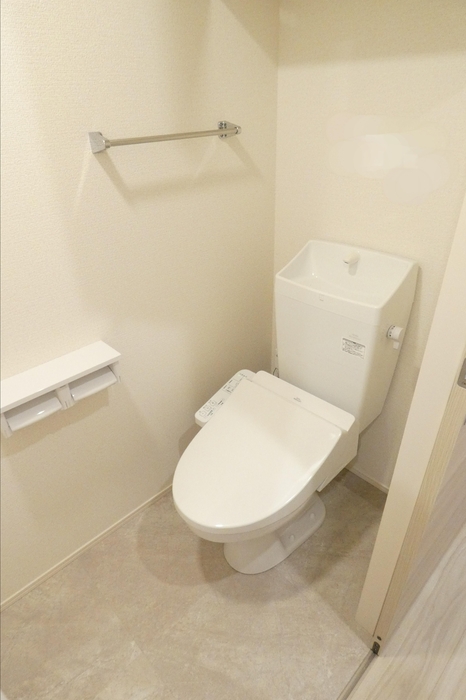 トイレ　温水洗浄便座