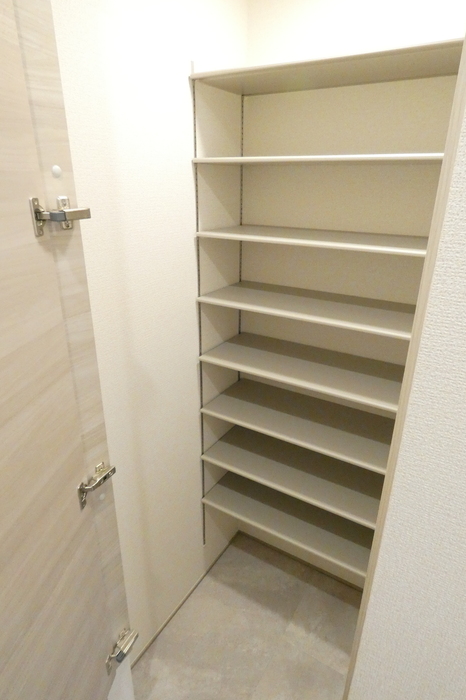 玄関　玄関収納