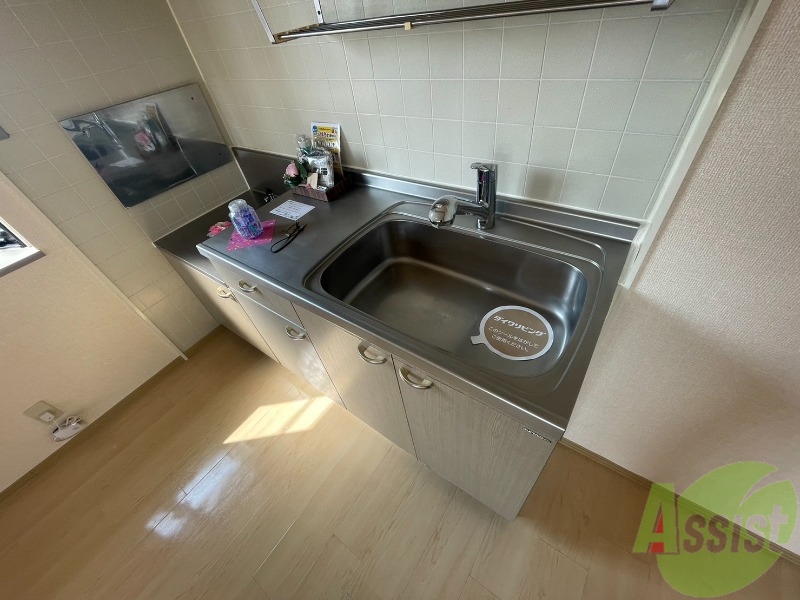 キッチン　こちらはキッチン。調理スペースもあり使いやすそうです。