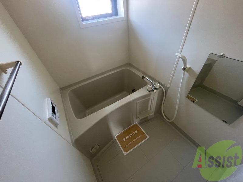 バス・シャワールーム　浴室は広めで、ゆったりできそうですよ～。