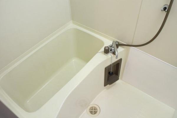 バス・シャワールーム　お風呂で日々の疲れを落としましょう