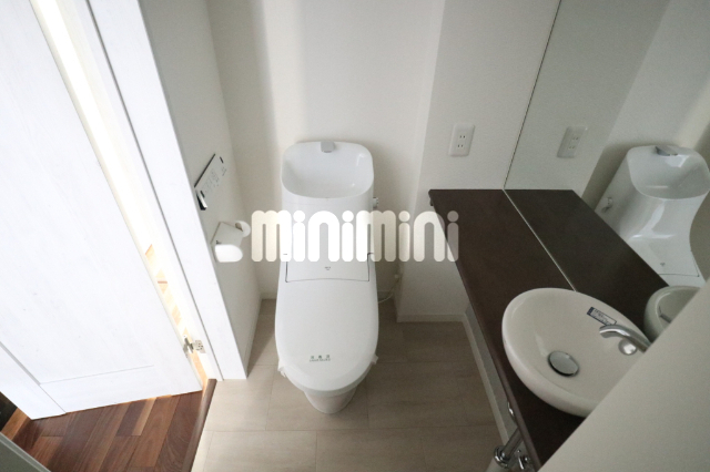 トイレ　＊１０３号室の写真です