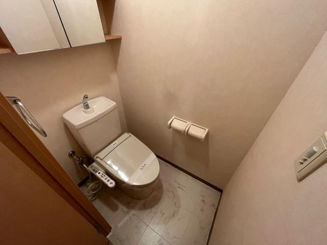 トイレ　シャワー付トイレ