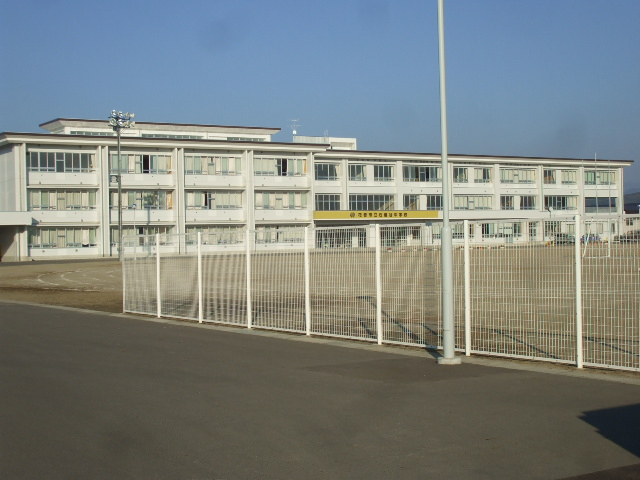 中学校　花巻市立石鳥谷中学校（中学校）まで1669m