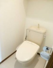 トイレ　同間取り参考写真