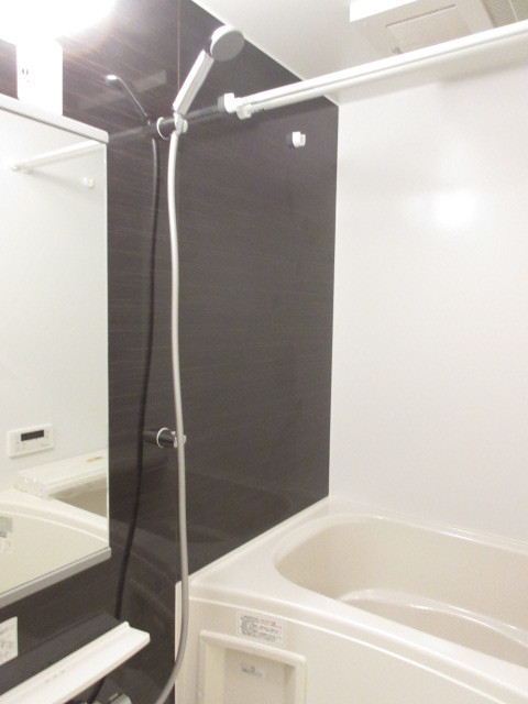 バス・シャワールーム　★追い焚き・乾燥機付きの浴室★