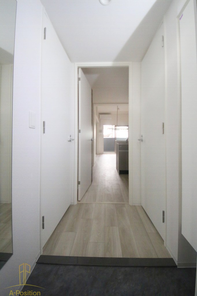 玄関　セレニテ梅田北アリエ壱番館