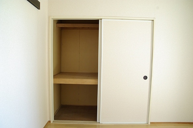 収納　類似室内