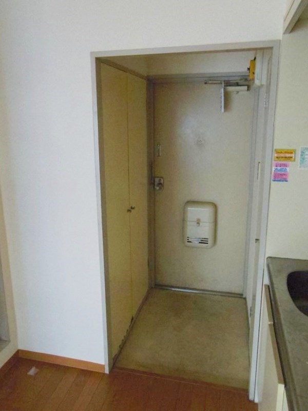 玄関　※参考写真
