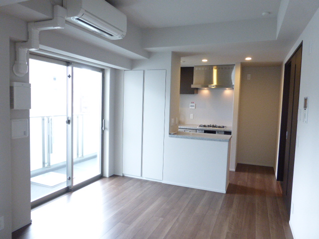 居室・リビング　※別部屋参考写真