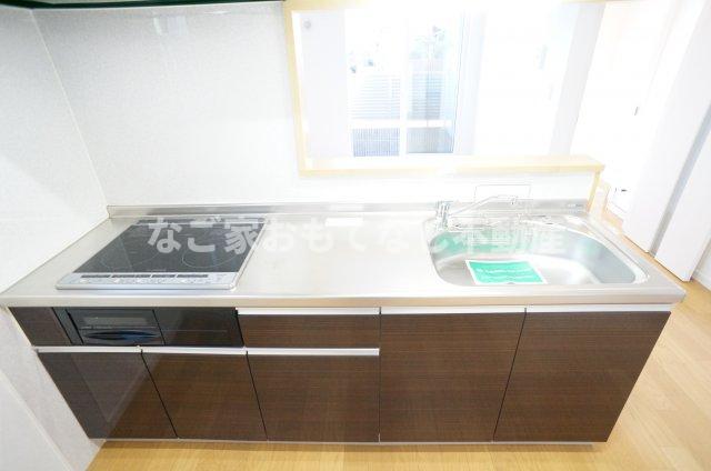 キッチン　※写真は別号室
