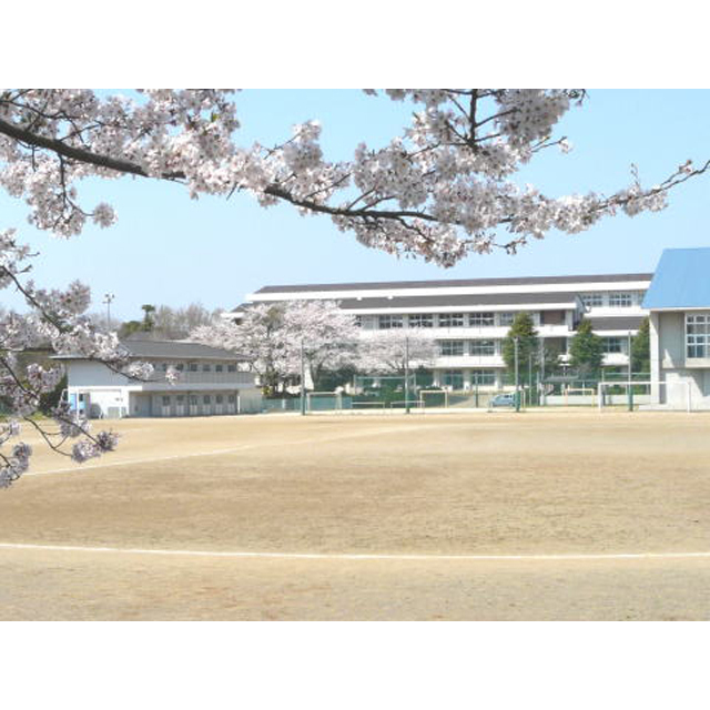 中学校　稲敷市立江戸崎中学校（中学校）まで2751m