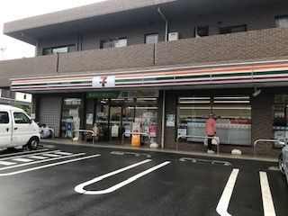 コンビニ　セブンイレブン（コンビニ）まで350m