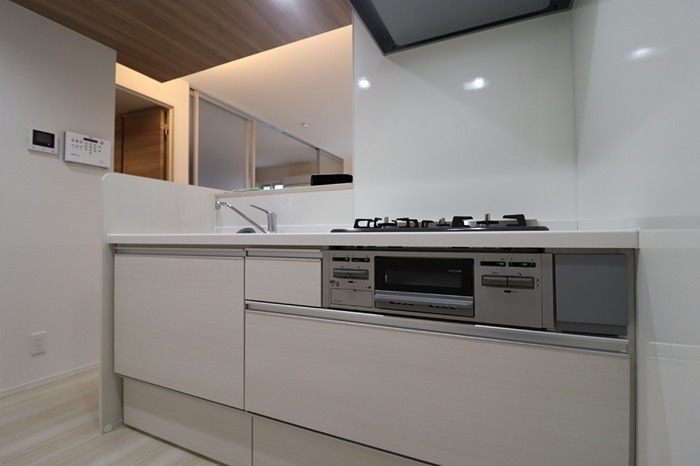 キッチン　3口コンロ・グリル付きです★