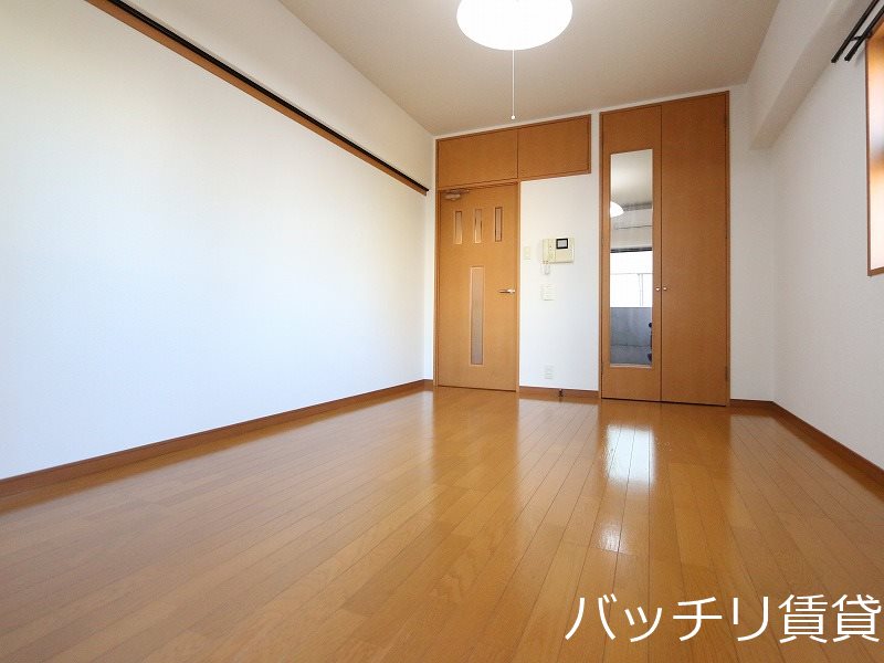 居室・リビング　画像は別号室タイプの為、現状を優先いたします