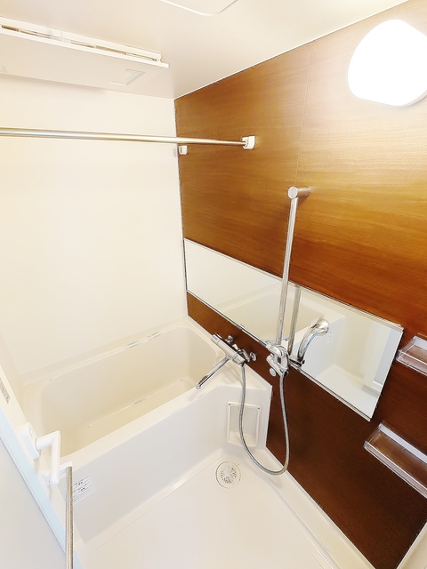 バス・シャワールーム　浴室乾燥・暖房・２４時間換気機能付