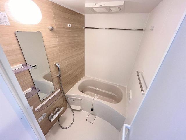 バス・シャワールーム　バス