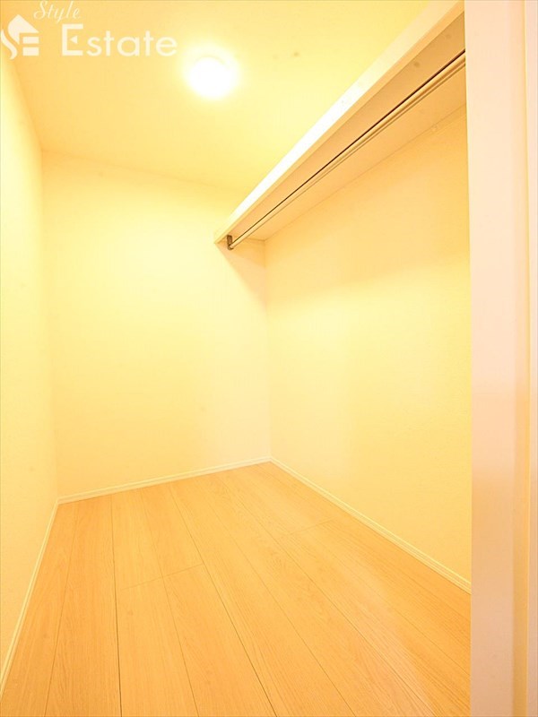 収納　ウォークインクローゼット