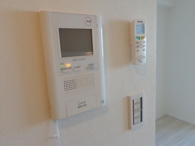 セキュリティ　TVモニター付インターホン