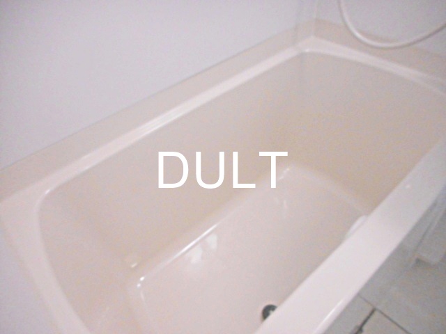 バス・シャワールーム　バスルームです。