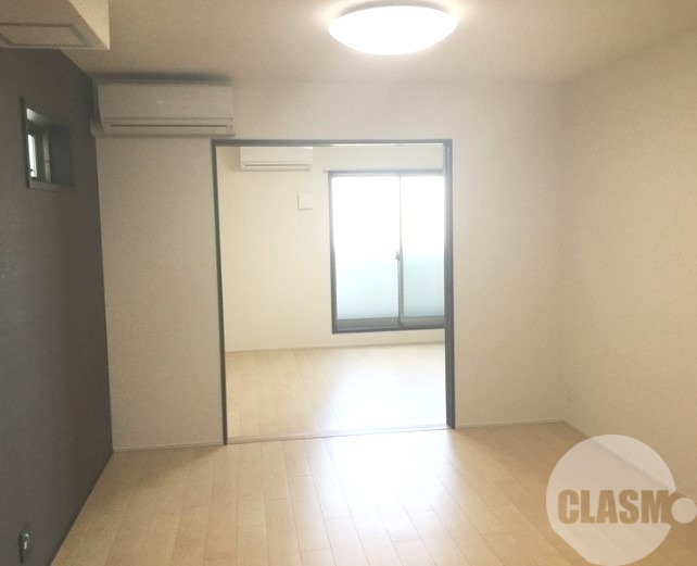 居室・リビング　アクセントクロスがオシャレ♪