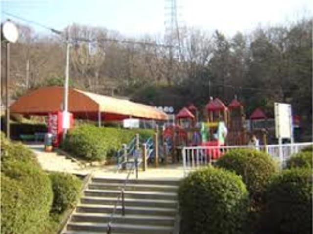公園　柏原市立玉手山公園（公園）まで883m