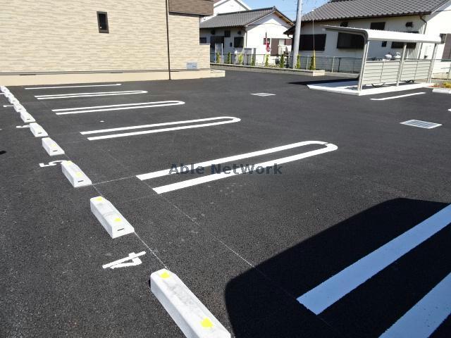 駐車場　駐車場