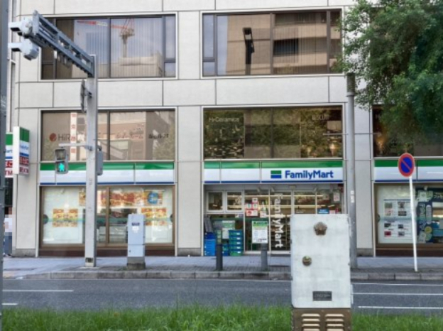 コンビニ　ファミリーマート 錦通本町店（コンビニ）まで150m