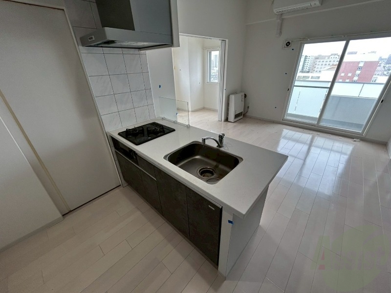 居室・リビング　白を基調とした明るい印象のお部屋になっています！