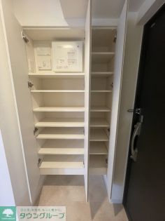 玄関　収納