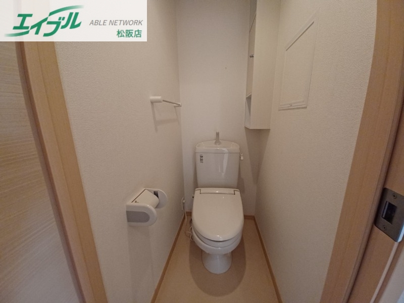 トイレ　同タイプ部屋写真です。