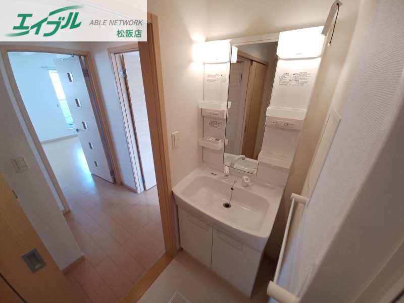 洗面設備　同タイプ部屋写真です。