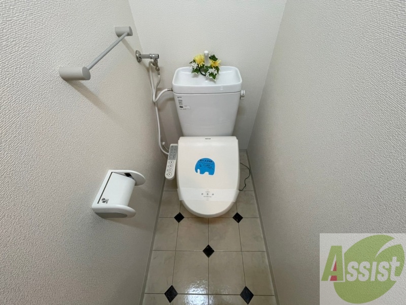トイレ　トイレです。ウォシュレット付を探している方、おすすめです。