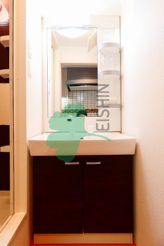 洗面設備　シンプルで使いやすい洗面台です！