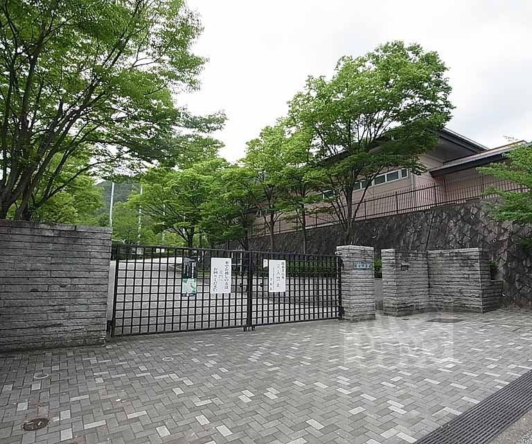 中学校　大枝中学校（中学校）まで850m