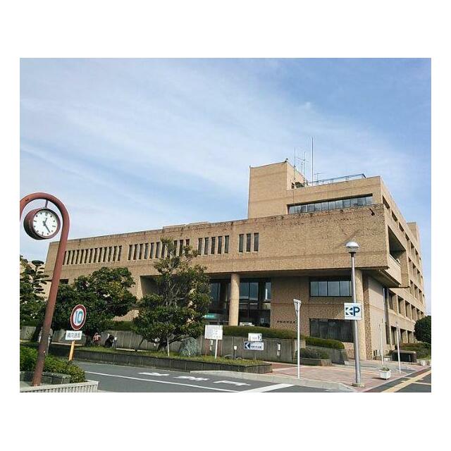 役所　伊勢原市役所（役所）まで3724m