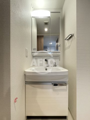 洗面設備　レオンコンフォート新梅田III　独立洗面台
