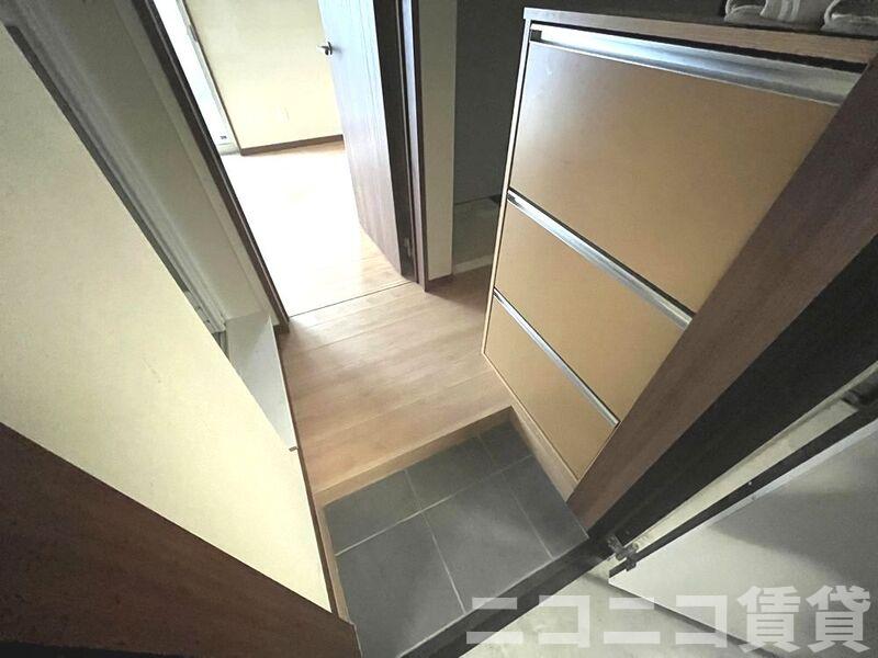 玄関　別号室イメージの為、現状を優先致します。