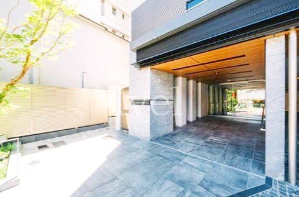 建物外観　エントランス