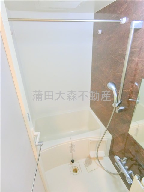 バス・シャワールーム　追焚+浴室乾燥機付きのバスルーム　お風呂　浴室