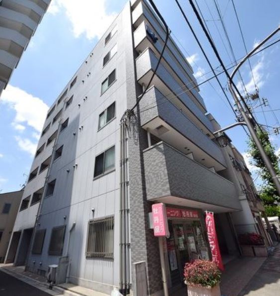建物外観　★外壁タイル張り、重厚感のある外観★