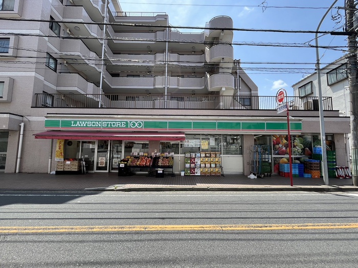 コンビニ　ローソンストア100高田東店（コンビニ）まで340m