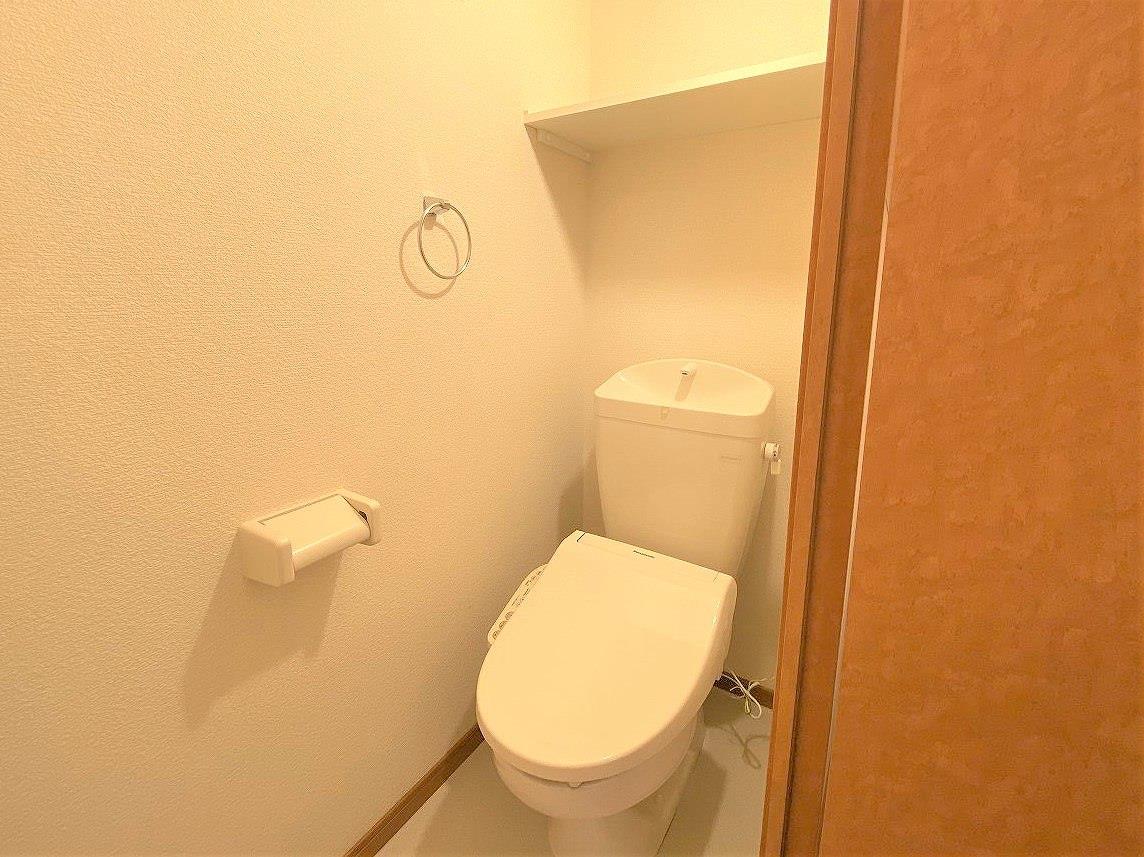 レオパレスリバーサイド下北のトイレ写真