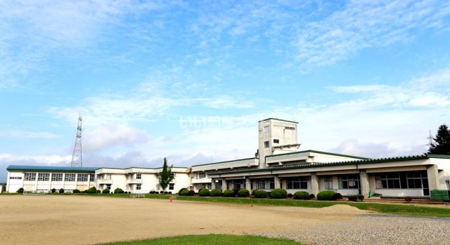 中学校　飯豊中学校（中学校）まで1791m