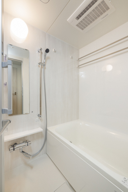 バス・シャワールーム　※写真は同タイプ住戸です。