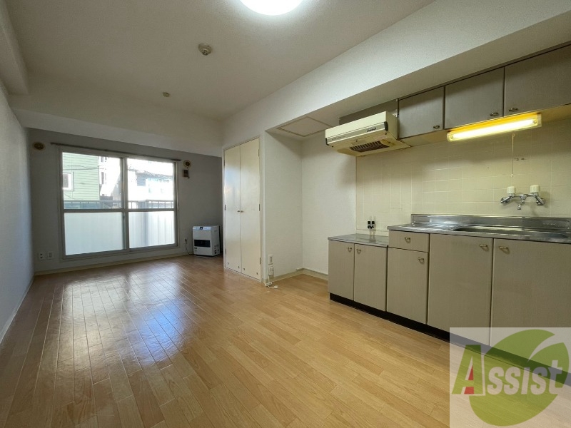 居室・リビング　広くてキレイなお部屋が広がっていて、充実した生活が送れそう。